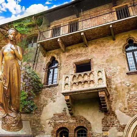 Le Notti Di Giulietta Affittacamere 3*